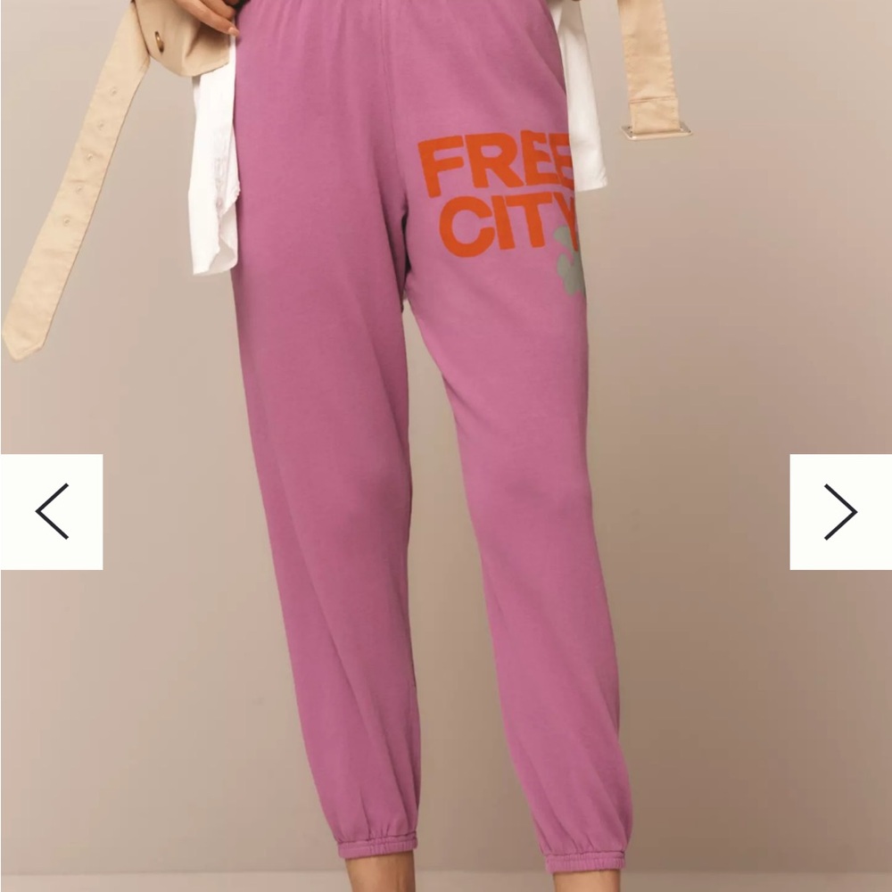 Pink free city sweats